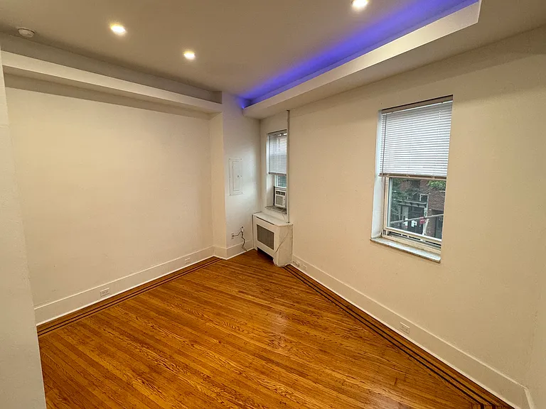 1910 E Passyunk Ave #2 — Photo 2