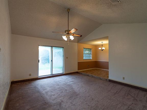 3rd image of 408 Rolling Hills Dr