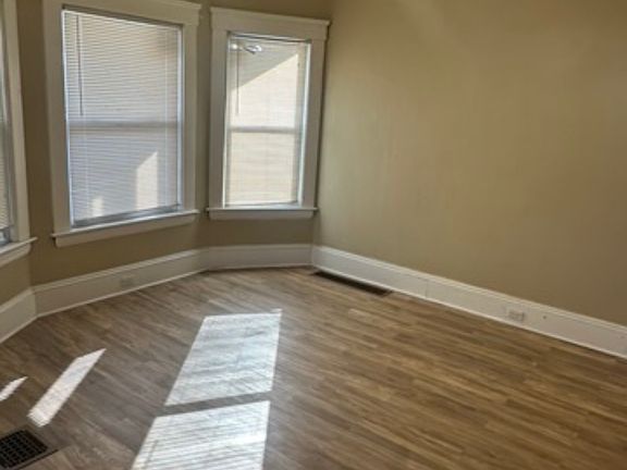 2nd image of 470 Arbor Rd