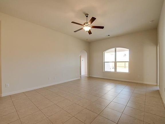 4th image of 2304 Sable Wood Dr