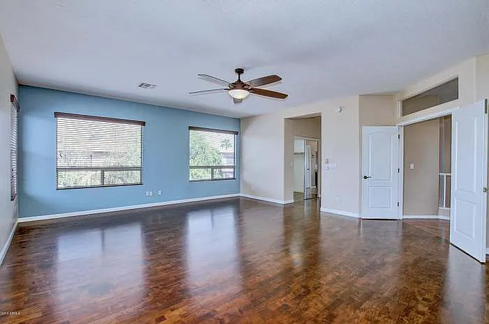 562 N Danielson Way — Photo 18