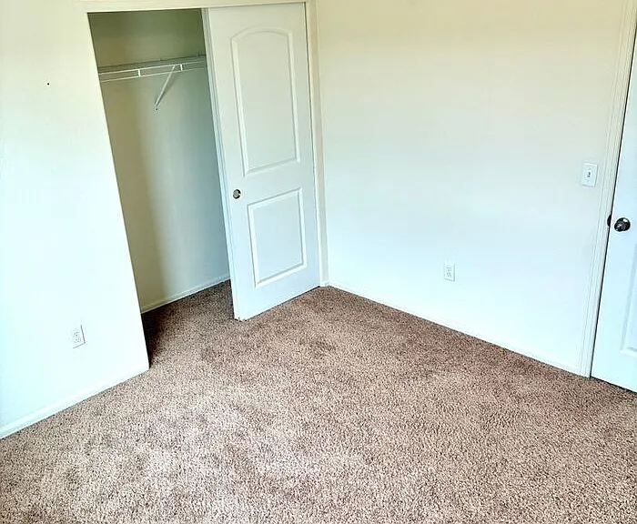 831 Lakebrook Ct — Photo 30