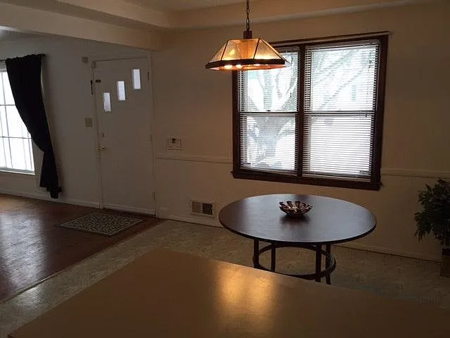 3 bed, 1104 sqft, $1,435 — Photo 4