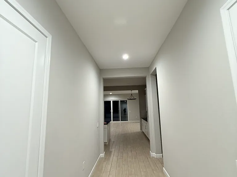 1837 E Saguaro Park Ln — Photo 2