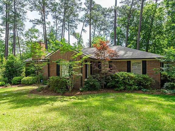 2nd image of 421 Claire Pl