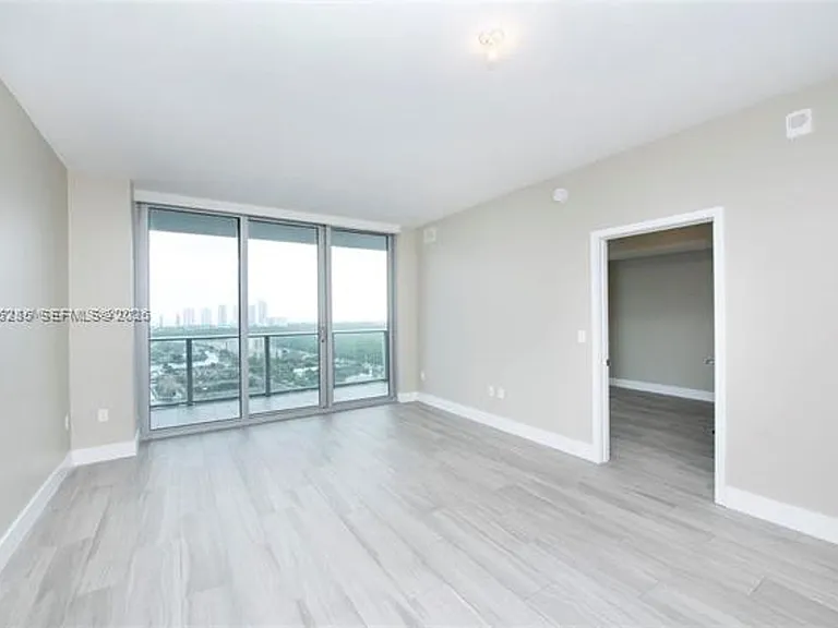 16385 Biscayne Blvd #2616 — Photo 6