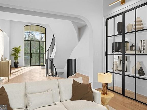 4th image of 10210 Cedar Ridge Dr