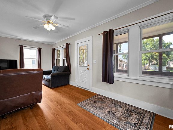 5th image of 1112 E Sciota Ave