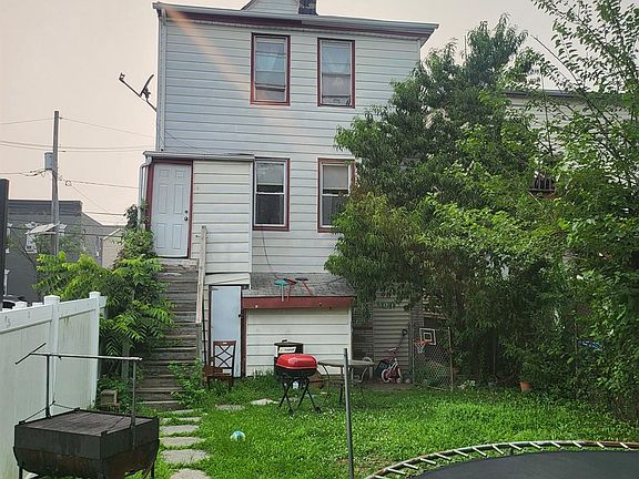 4th image of 640 Elizabeth St