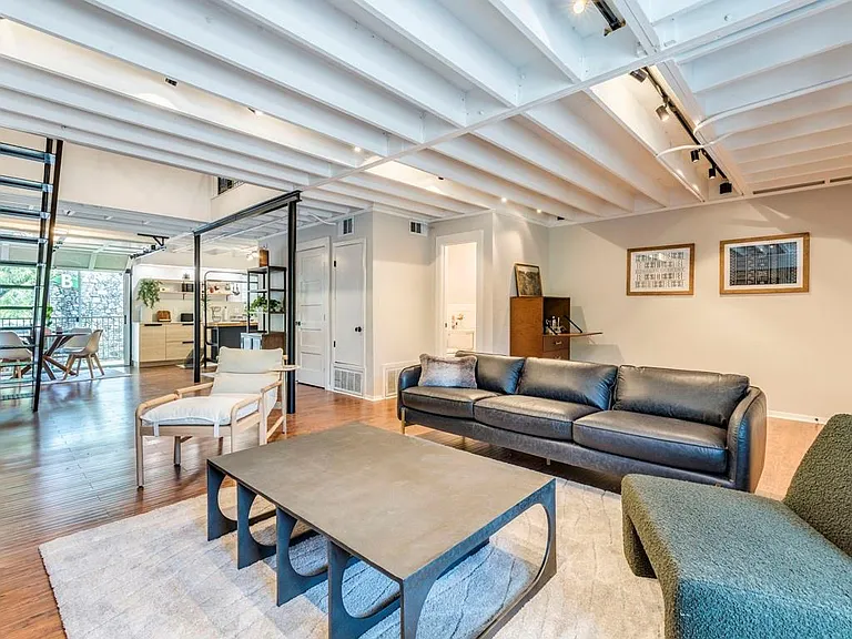 500 E Riverside Dr #206 — Photo 6