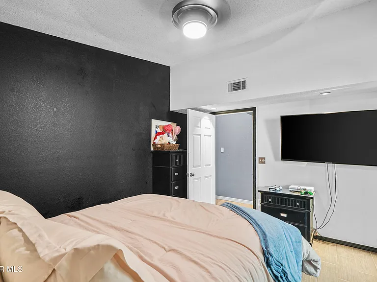 13475 Sunset Hills Dr — Photo 26