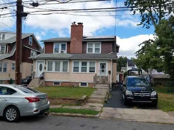 817 Broad St, Darby, PA 19023