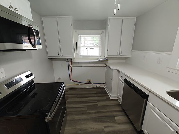 5th image of 1700 Harrison Dr