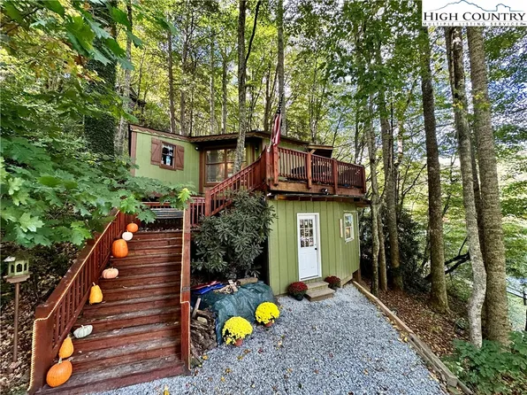122 Fox Den Lane, Banner Elk, NC 28604