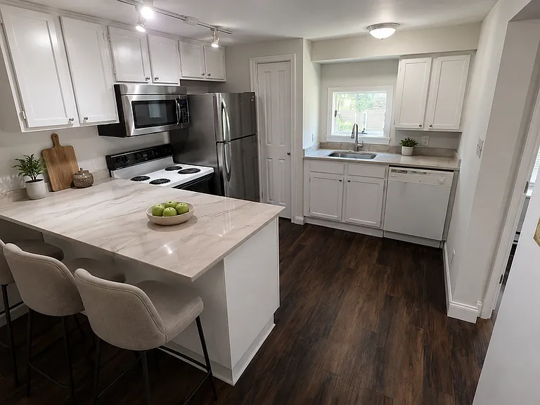475 Easton Rd #1 — Photo 8
