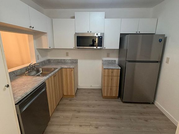 2nd image of 4025 N NOB HILL Road #409