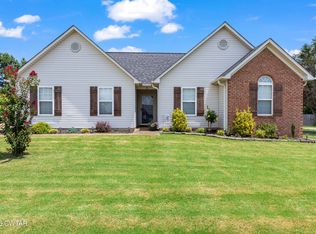 32 Garden Gate Dr, Humboldt, TN 38343