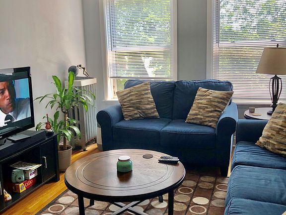 3rd image of 5964 N Paulina St #3