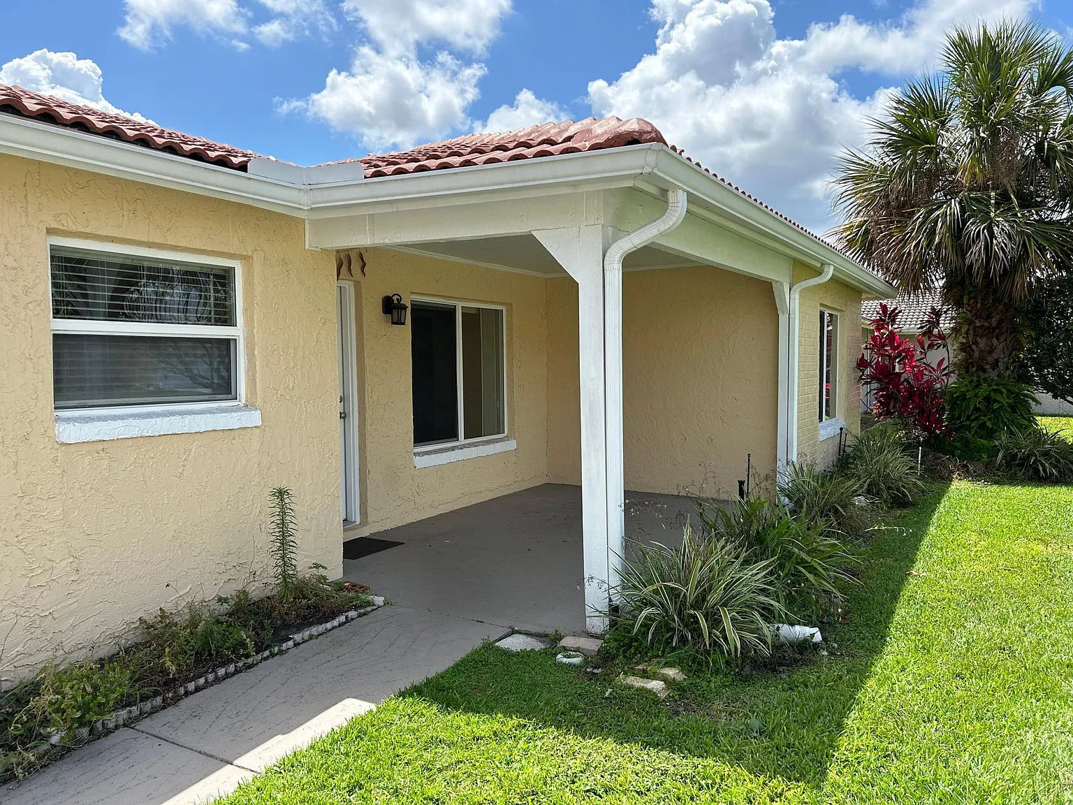 3 bed, 1554 sqft, $2,199 — Photo 2
