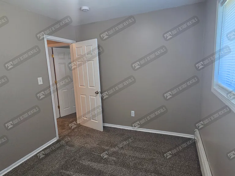 8125 Timken Ave — Photo 13