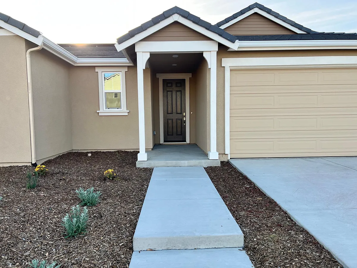 Building Photo - 2610 Jackson Dr