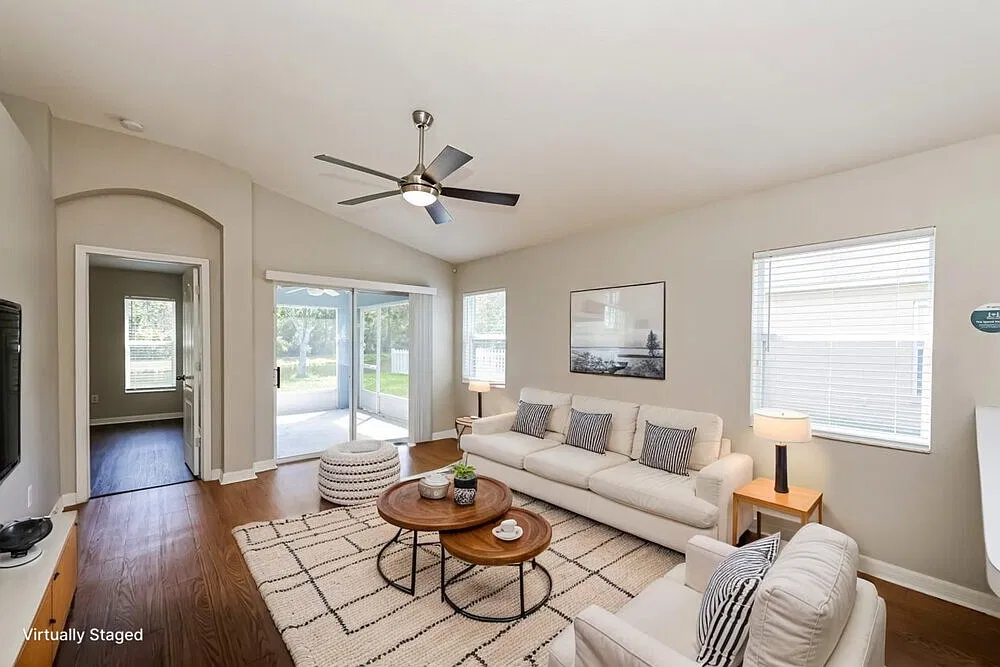 3 bed, 2.0 bath, 1382 sqft, $1,965 — Photo 3