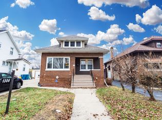 1306 S 7th Ave, Maywood, IL