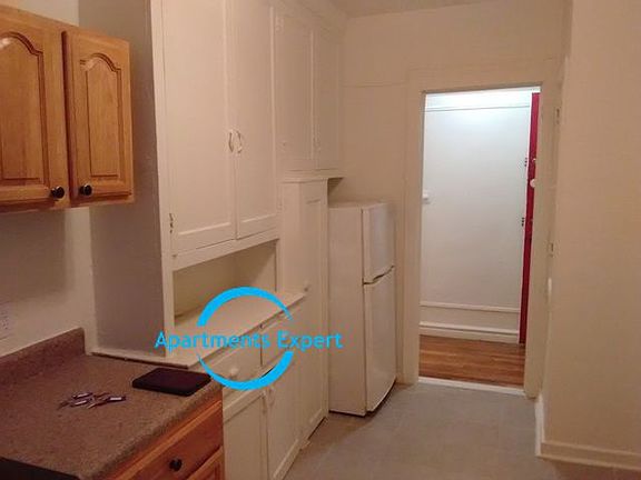 3rd image of 655 E 233rd St APT C7