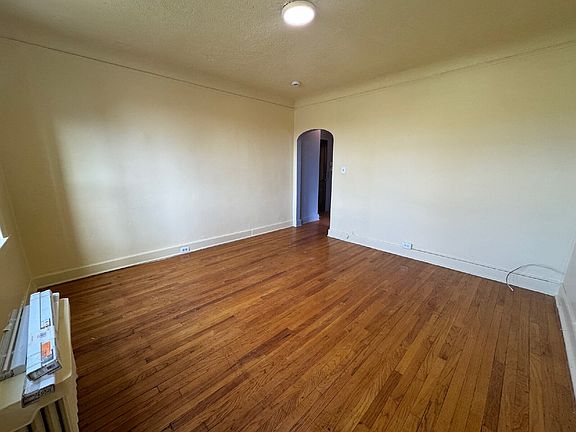 5th image of 11 Linden St #103