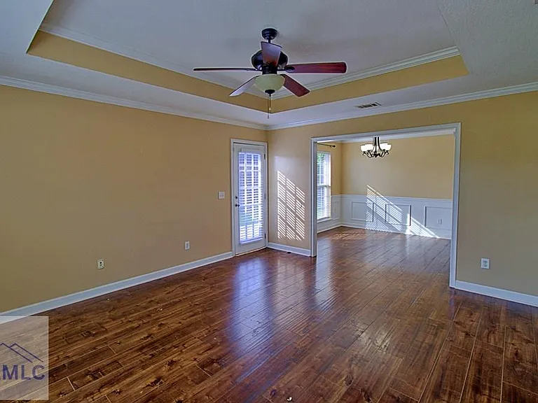 119 Grandview Dr — Photo 3