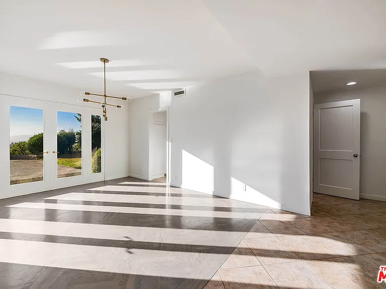 3115 Dona Susana Dr — Photo 15