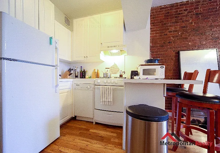 450 7th Ave #3 — Photo 2