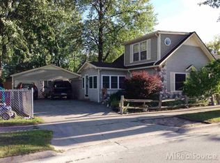 815 Bruce St, Marine City, MI 48039