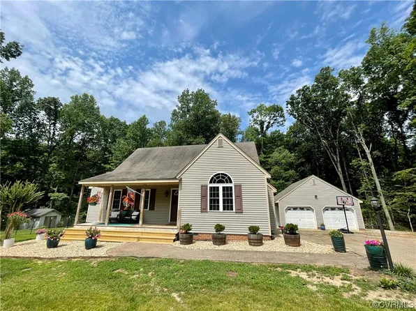 1951 Autumn Oaks Ln, Powhatan, VA 23139