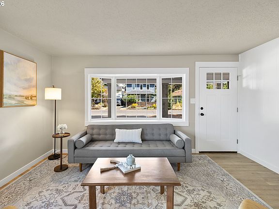 4th image of 6615 SE 64th Ave