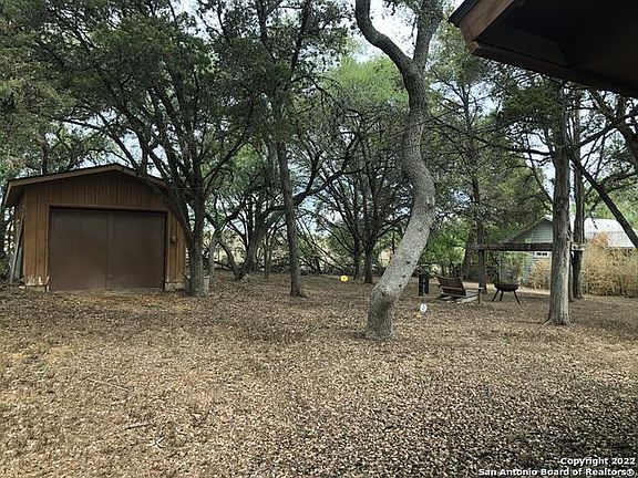 3rd image of 428 Kerlick Ln