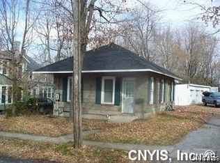 418 Cross St, Watertown, NY 13601