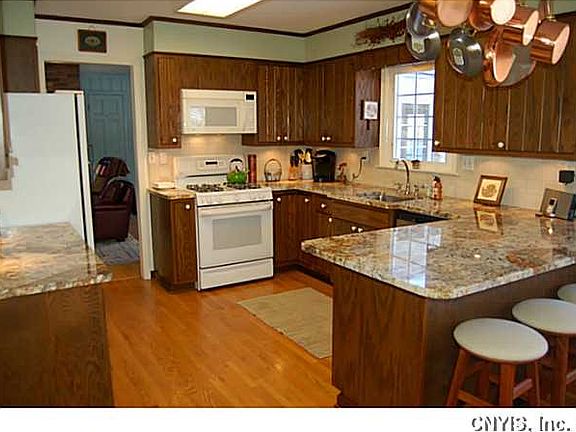 5th image of 120 Stonecrest Dr
