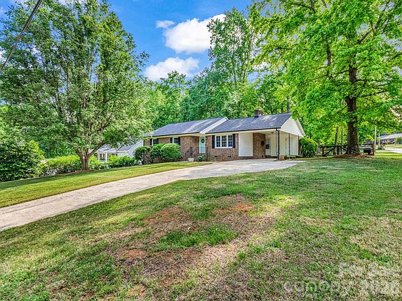2nd image of 701 Hickory Hill Ct