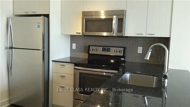 88 Sheppard Ave E #2208 — Photo 1