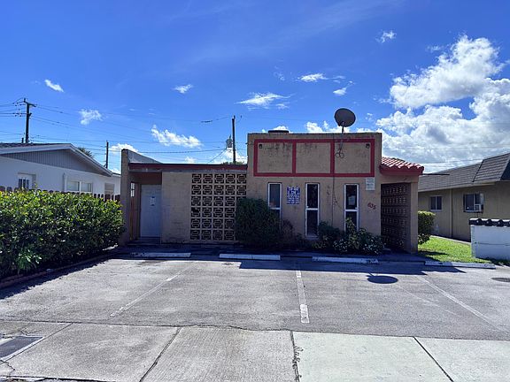 2nd image of 635 NW 22ND Road