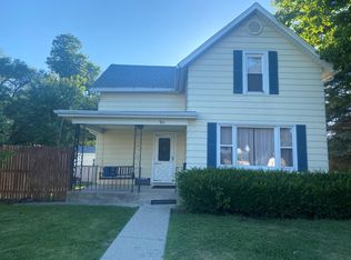 911 4th Ave, Sterling, IL 61081