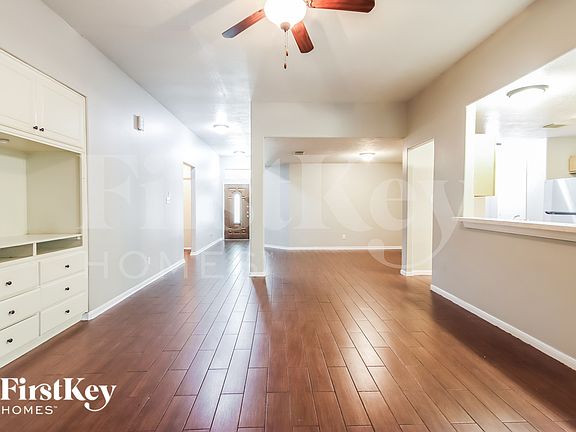 5th image of 26967 Crown Haven Ct