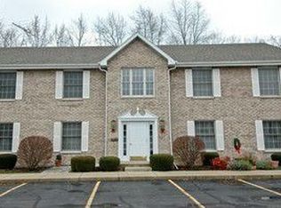 311 N Airlite St APT C, Elgin, IL 60123
