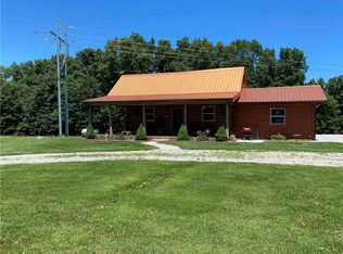 2243 S Poplar Ct, Bloomfield, IN 47424