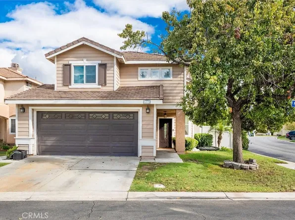26530 Goldfinch Pl, Santa Clarita, CA 91351