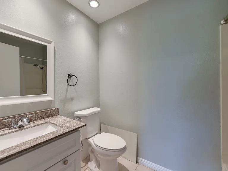 391 Stanford Ct — Photo 25