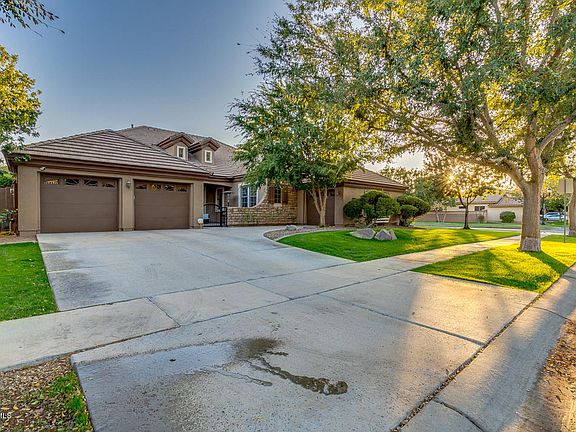 5th image of 2875 E Linda Ln