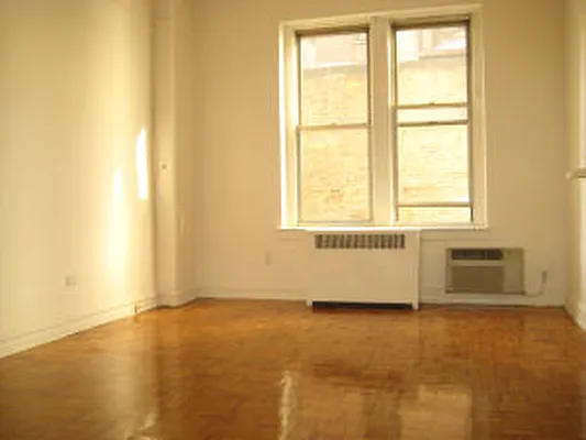 Rented by EA Kane RE Inc. | media 8