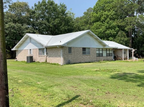 121 Clausen Ln N, Franklin, LA 70538